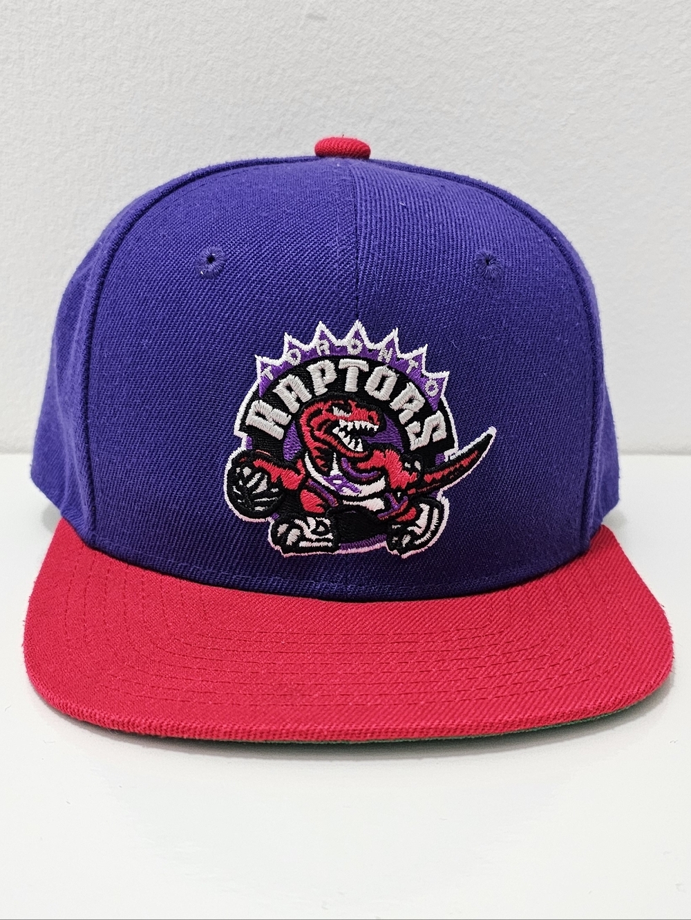 Mitchell & Ness NBA Toronto Raptors Hat - Picture 14 of 15